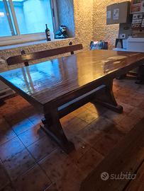 Tavoli e panche da taverna