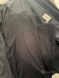 Vestito elegante uomo