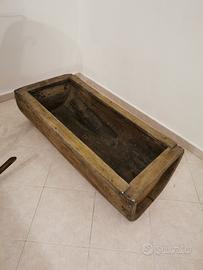 Abbeveratoio in legno