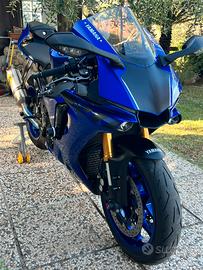 Yamaha R1 2018