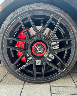 Cerchi Motec Gt-One 19 pollici con gomme