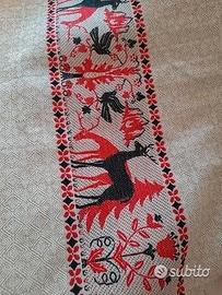 Tovaglia con antico ricamo anni 70 tavolo lungo 