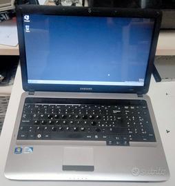 Samsung RV510 - completo