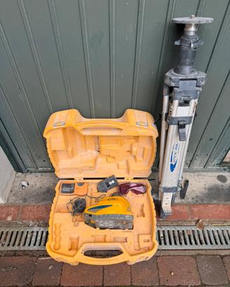 Livello laser rotante Spectra Precision HV301