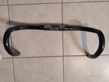 manubrio bici da corsa ultra lite