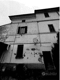 Immobile in asta di 298 m² con più di 5 locali e b