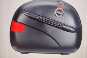 2 valigie laterali monokey + bauletto  e 46 GIVI