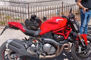 Ducati monster 821