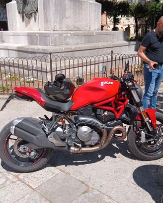 Ducati monster 821