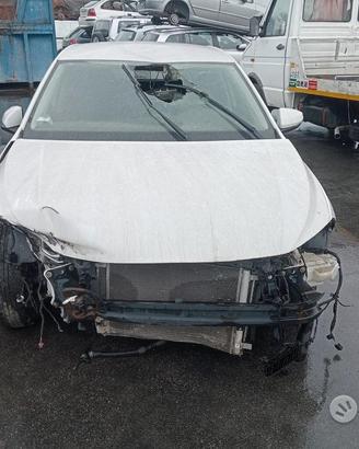 Volkswagen polo 1.0 tgi CDY demolito per ricambi