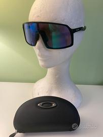 Occhiali Oakley sutro