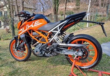 ktm duke 390