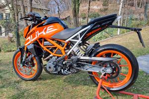 ktm duke 390