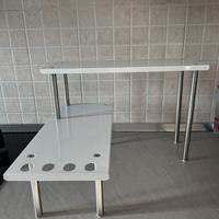 mensola angolare per la cucina