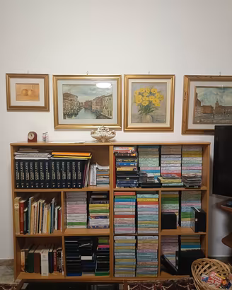 SCAFFALE E CASSETTIERA 