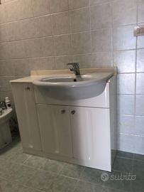 mobile bagno con specchio