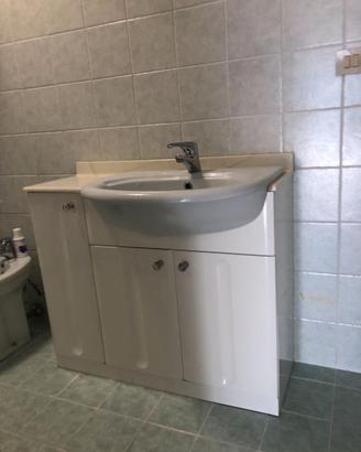 mobile bagno con specchio