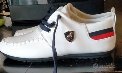 Scarpe nuove da passeggio