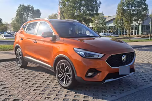 MG ZS 1500 benzina  Luxury agosto 2023