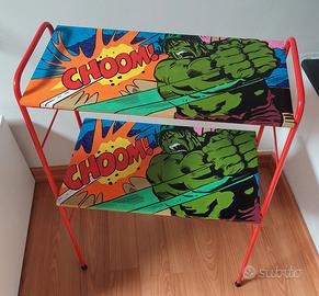 Mobiletto con due ripiani dipinto a mano "Hulk"