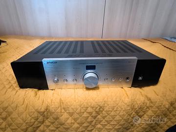 Amplificatore integrato 