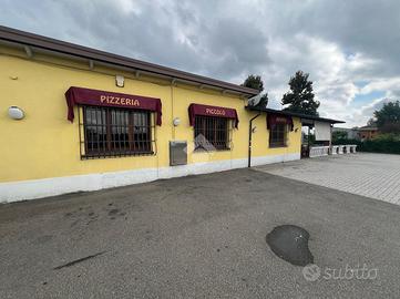 NEGOZIO A RIO SALICETO