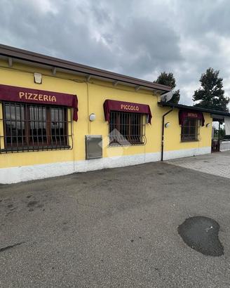NEGOZIO A RIO SALICETO
