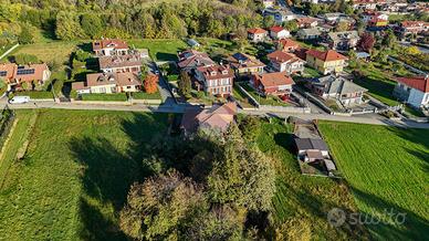 VILLA SINGOLA A BAGNOLO PIEMONTE