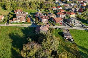 VILLA SINGOLA A BAGNOLO PIEMONTE