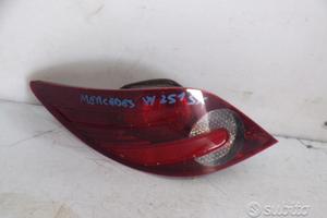 Fanale sinistro Mercedes Classe R W251 2007
