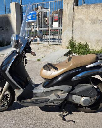 Piaggio Beverly Tourer 300