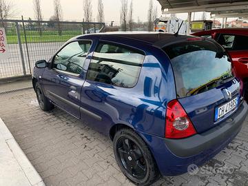 Clio 1200 16 V 75 CV