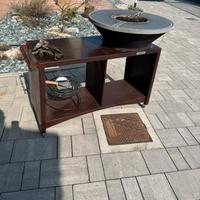 Barbeque con piastra lavica