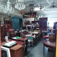 STOCK DI MOBILI, OGGETTI, QUADRI, LAMPADARI,STATUE