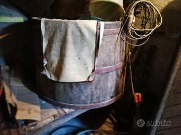 ATTREZZATURA VARIA CANTINA