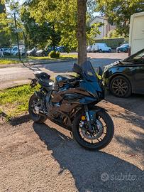 Yamaha R7 – Carbonio e Accessoriata