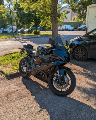 Yamaha R7 – Carbonio e Accessoriata