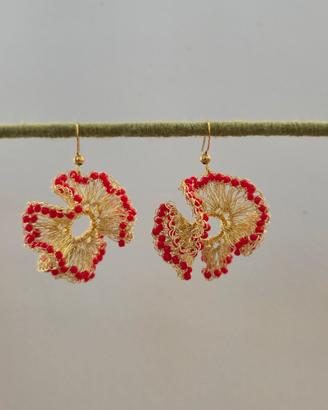 orecchini monachella a fiore perline vetro rosso
