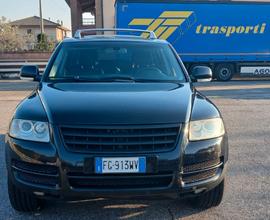 VOLKSWAGEN Touareg - 2004