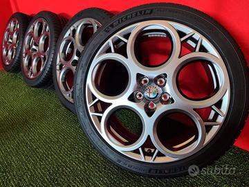 Cerchi Alfa Romeo Tonale Gomme 4 Stagion 235 40 20