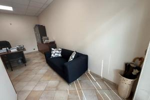 Fidene - locale commerciale