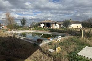 Villa di 300 m² con 5 locali e box auto doppio a C