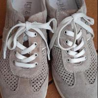 Scarpe scamosciate con rialzo interno 36-Igi