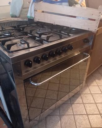 Cucina libera installazione Lofra MG96 MF/C