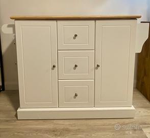 Credenza da cucina con rotelle