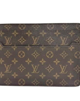 Louis Vuitton - Clutch