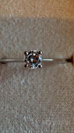 Anello solitario 