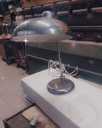 Lampada desk design
