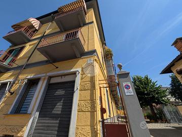 NEGOZIO A MONCALIERI
