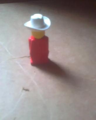 Lego minifig cowboy (Photo Safari 699)